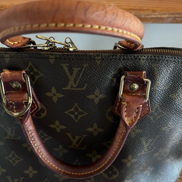 Louis Vuitton Alma PM Handbag Monogram - Picture 3 of 15